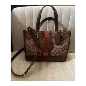 COACH DEMPSEY TWO WAY TOTE HANDBAG; EUC